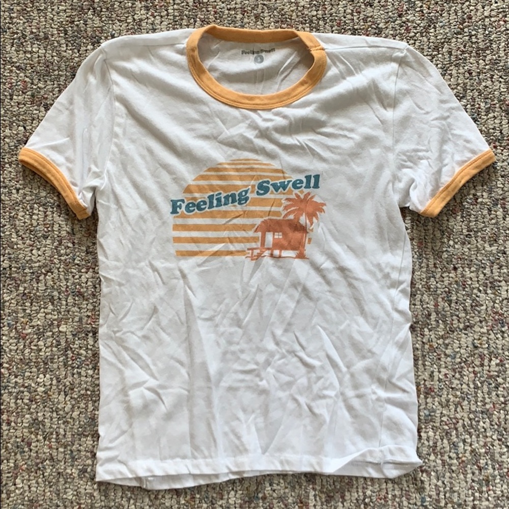 White tee